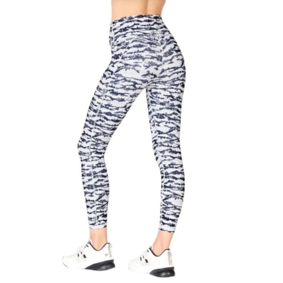Fabletics Define PowerHold® High-Waisted Legging White Tigress Size Small - Picture 3 of 13